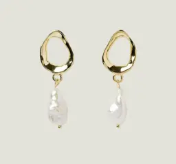 Pearl Droplet Earring